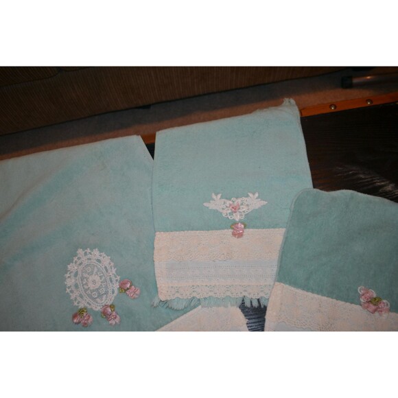 Vintage Towels Shabby Cottage Core French Country Hand Finger Washcloth - Picture 4 of 6